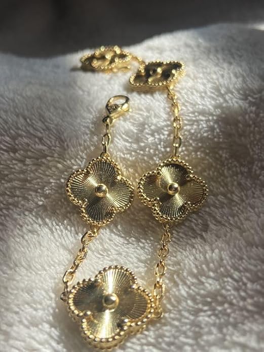 Premium Gold Clover Charm Anti Tarnish Chain Bracelet for Women