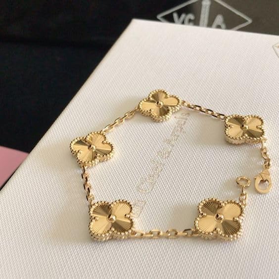 Premium Gold Clover Charm Anti Tarnish Chain Bracelet for Women
