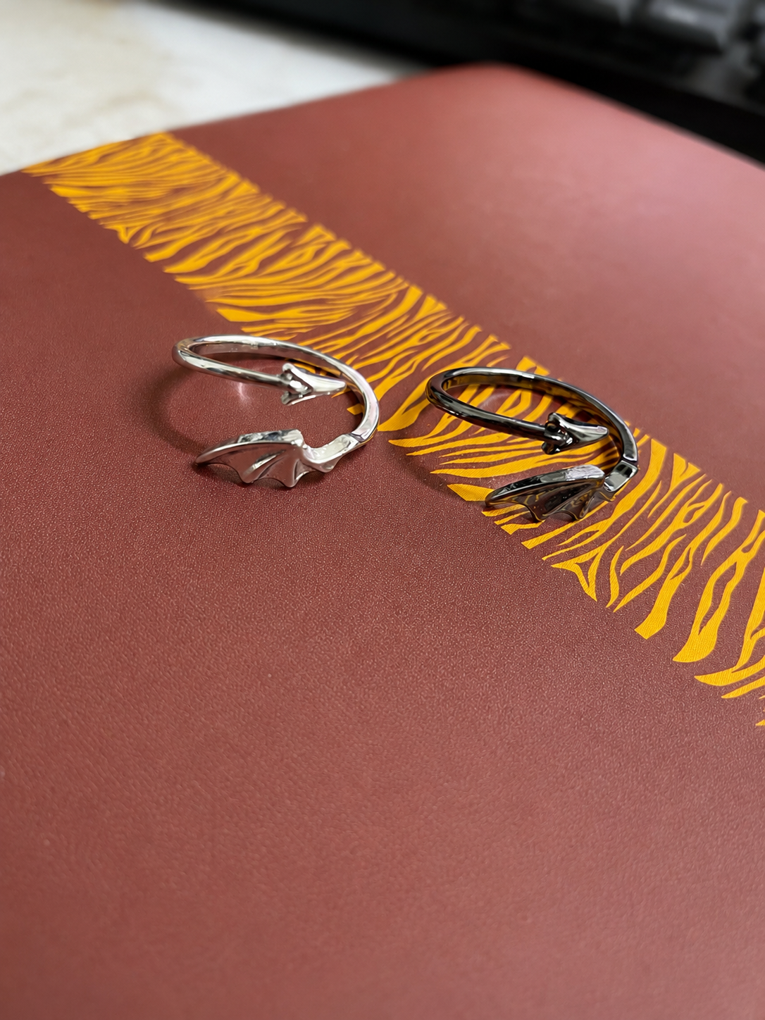 Night Fury & Light Fury Matching Rings – Dragon Wing Couple Ring Set