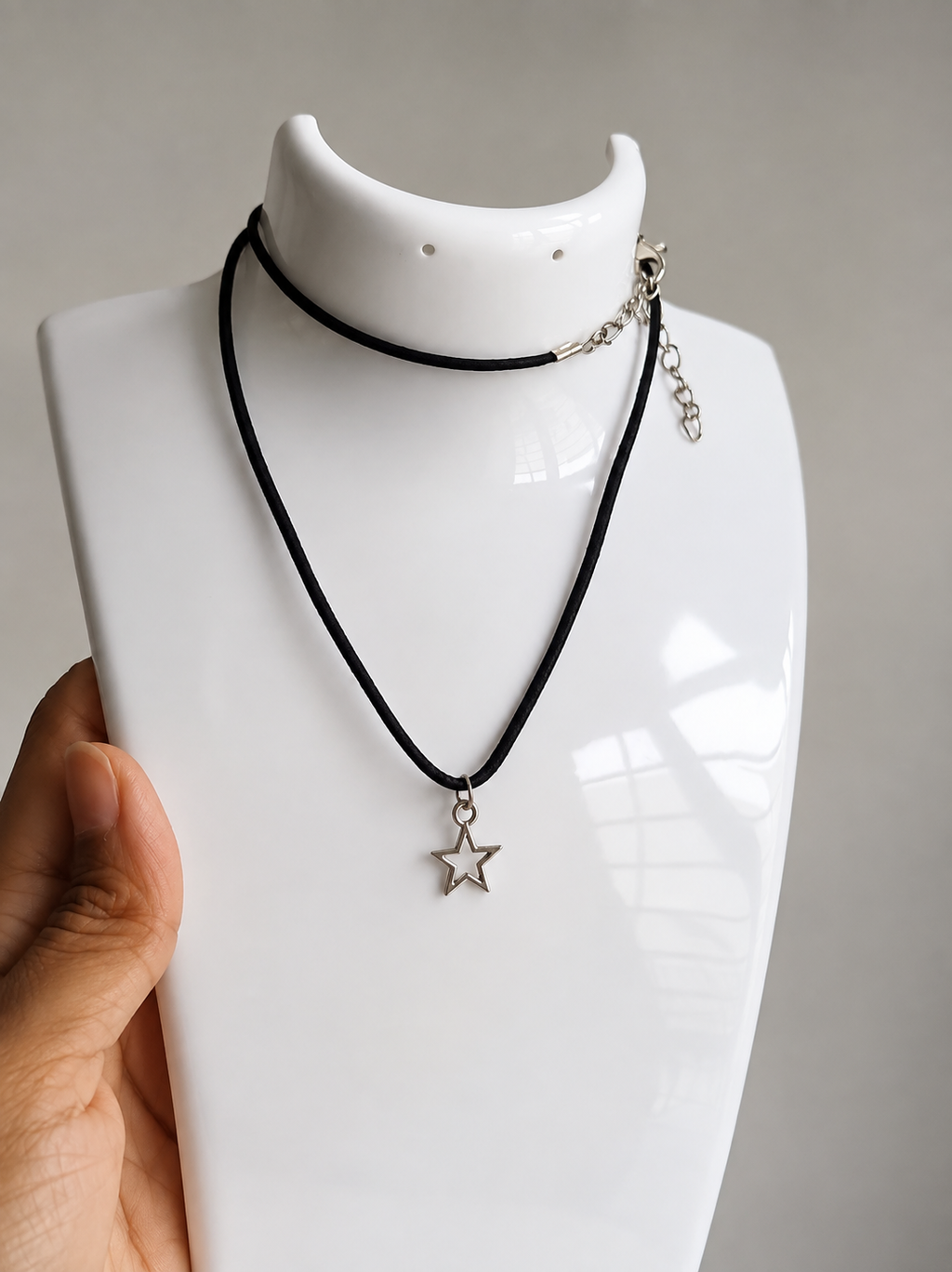 Star Y2K Pendant Necklace – Black Cord Minimal Aesthetic Necklace