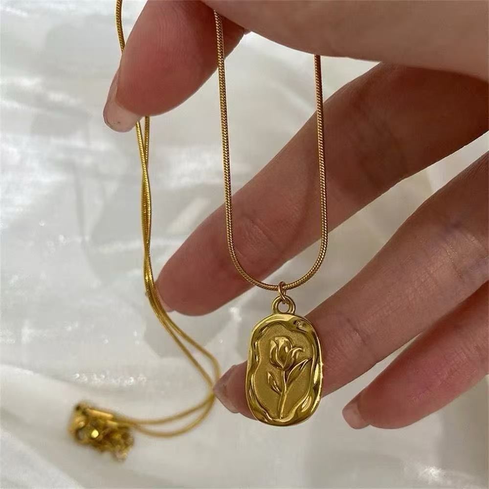 Vintage Rose Coin Pendant Necklace for Women | Gold Floral Necklace